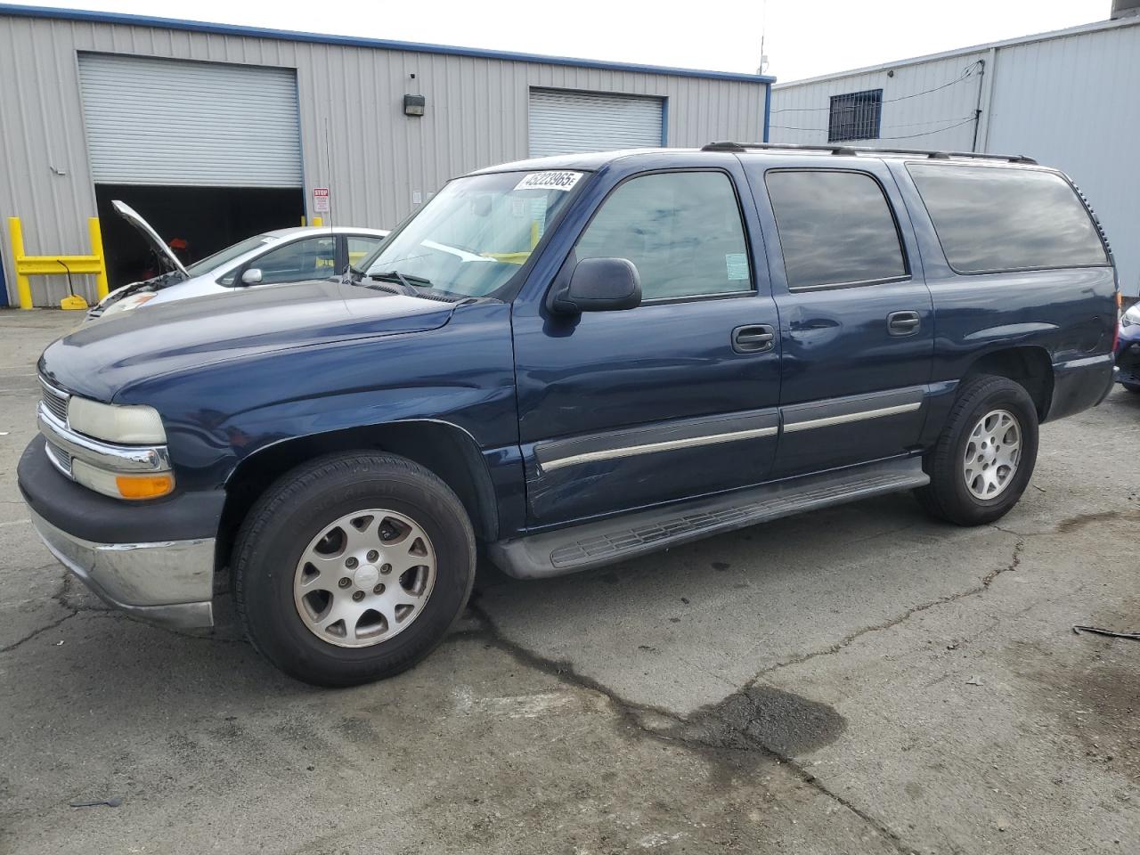 2004 Chevrolet Suburban - Image 1