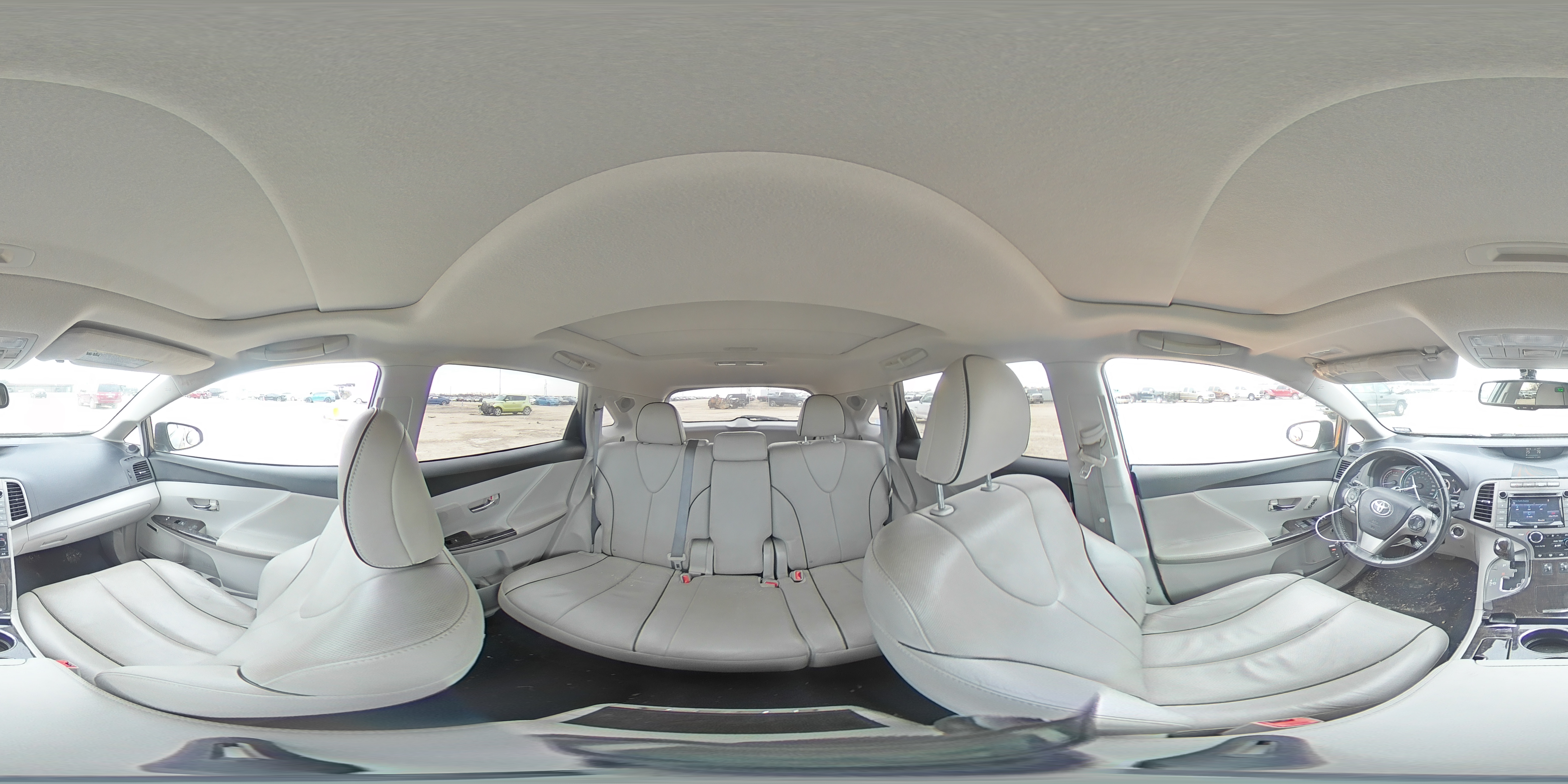 2015 Toyota Venza - Image 14