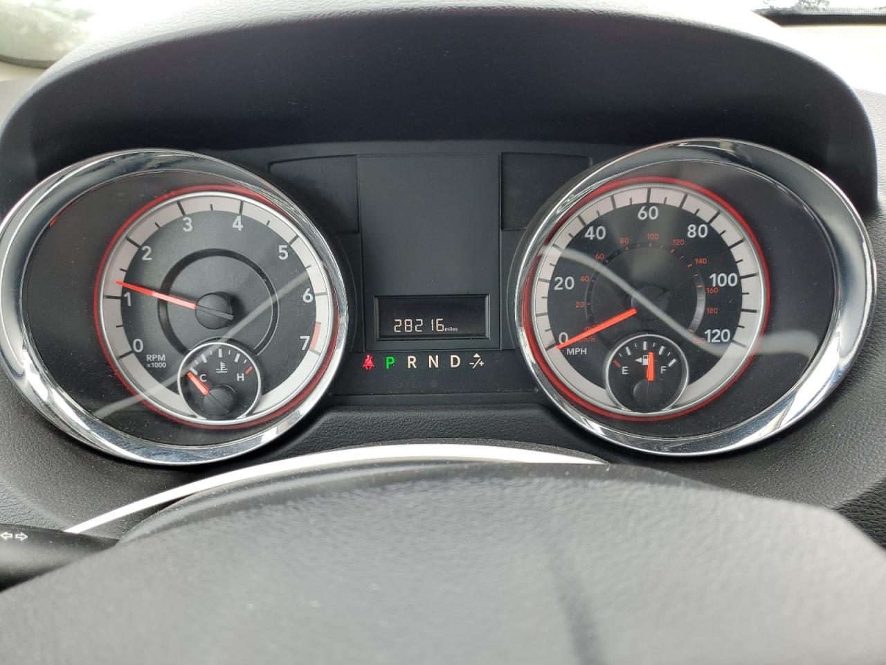 2015 Dodge Caravan - Image 9
