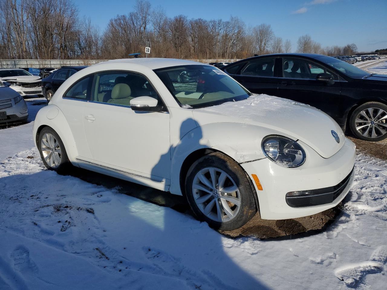 2015 Volkswagen Beetle - Image 4