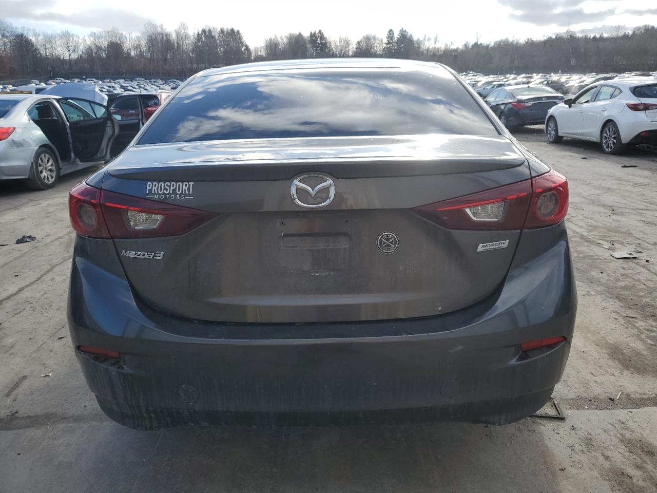 2017 Mazda 3 - Image 6