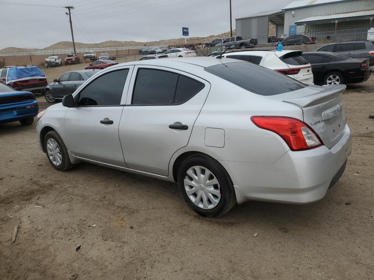 2015 Nissan Versa - Image 2