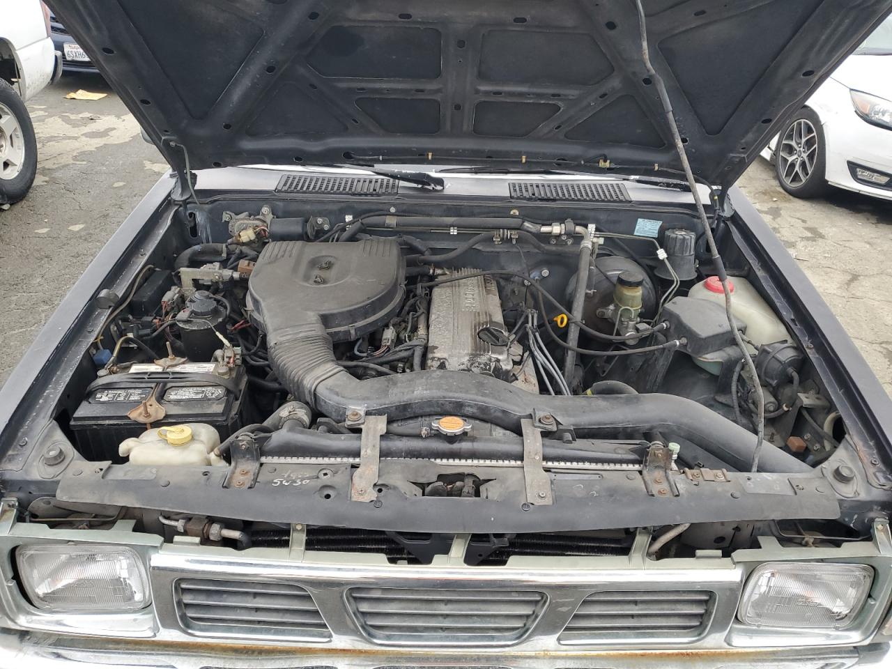 1996 Nissan Titan - Image 11