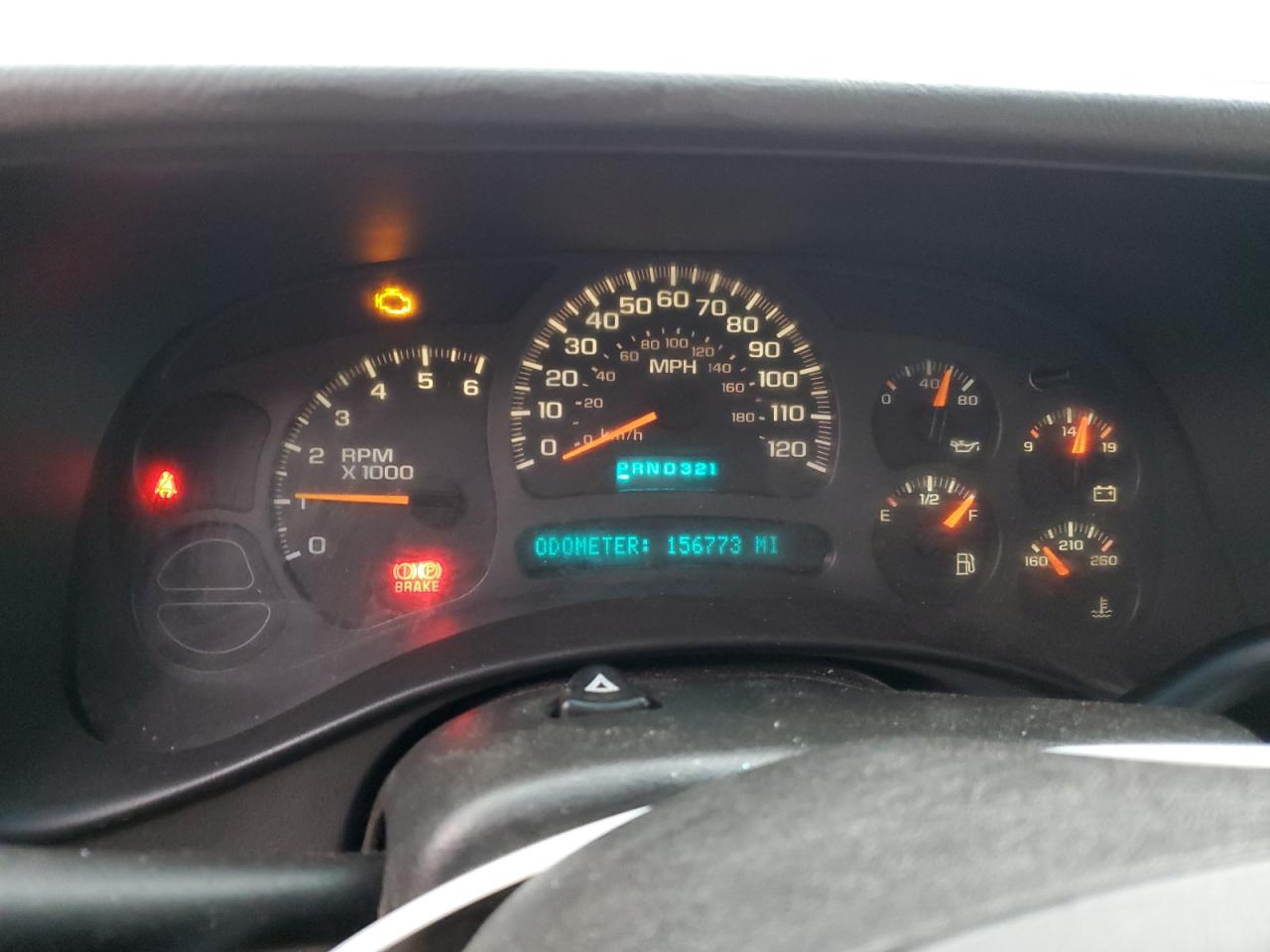 2004 Chevrolet Silverado - Image 9