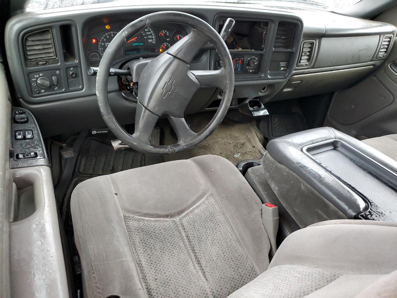 2003 Chevrolet Silverado - Image 8