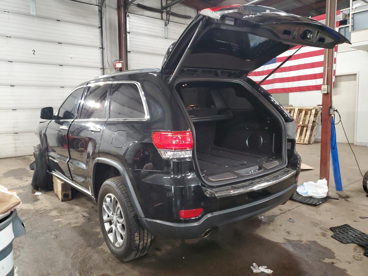 2014 Jeep Grand Cherokee - Image 2