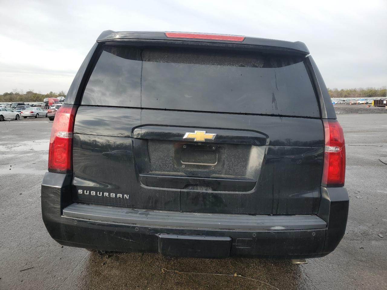 2019 Chevrolet Suburban - Image 6