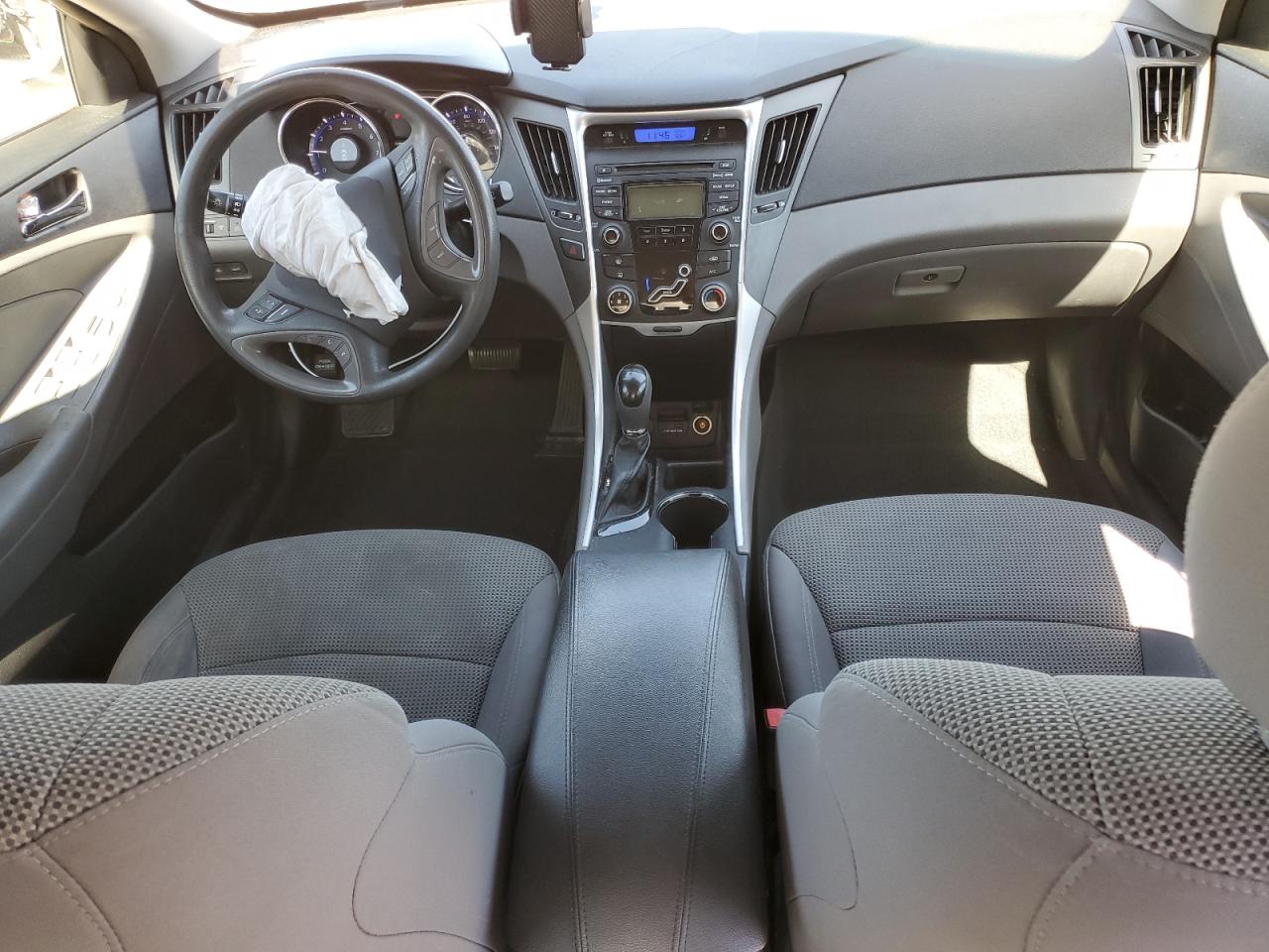2013 Hyundai Sonata - Image 8