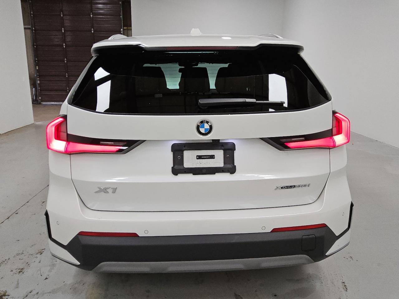 2023 BMW X1 - Image 6