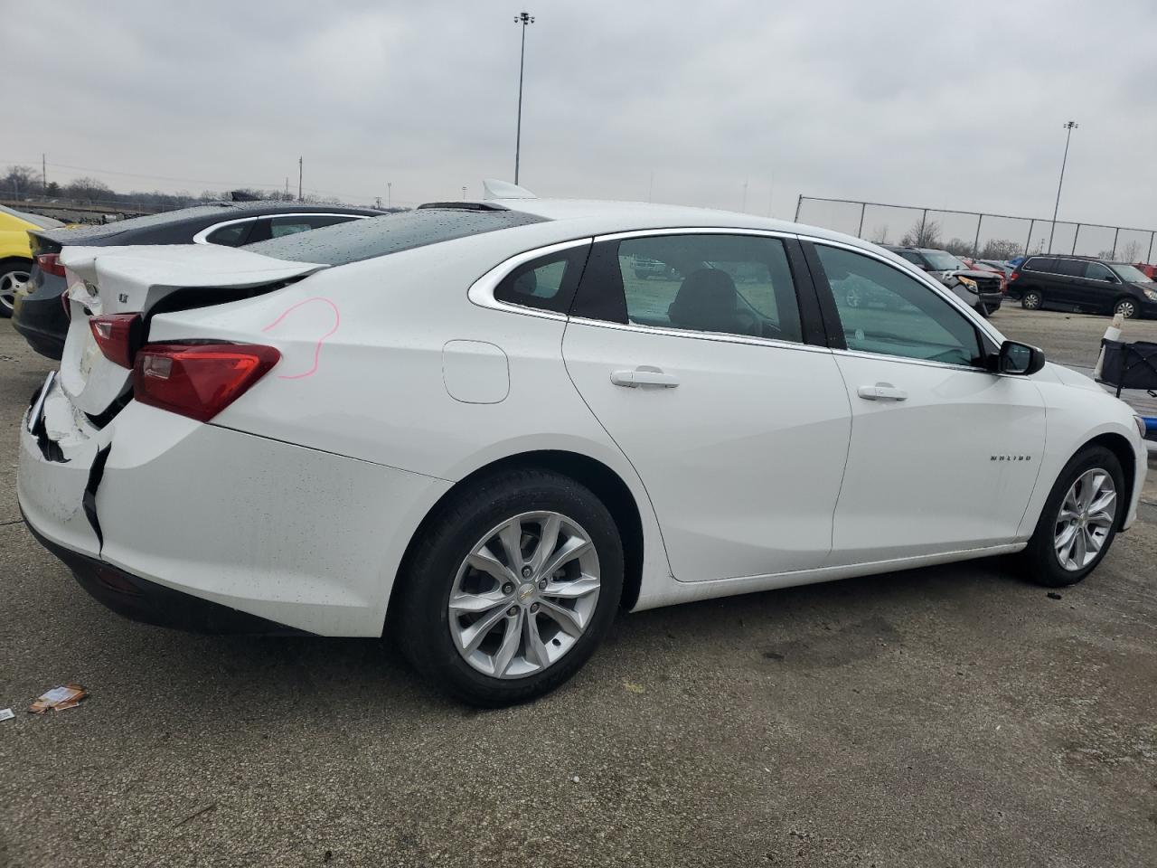 2023 Chevrolet Malibu - Image 3