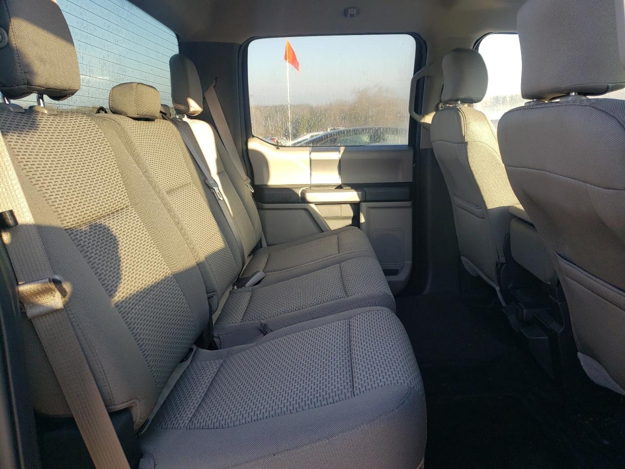 2015 Ford F-150 - Image 10