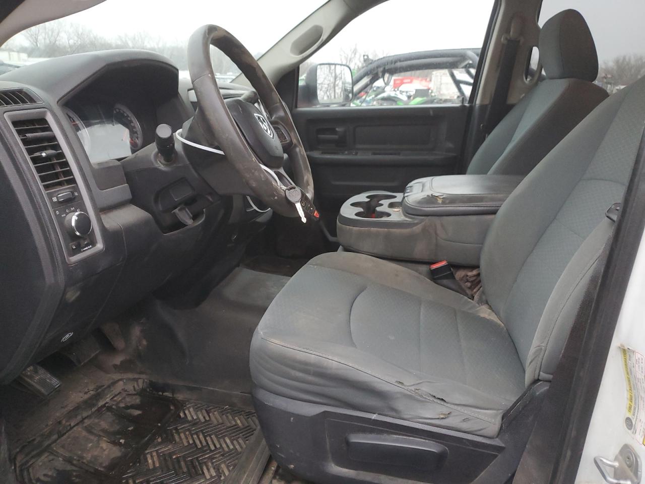 2014 RAM 3500 - Image 7