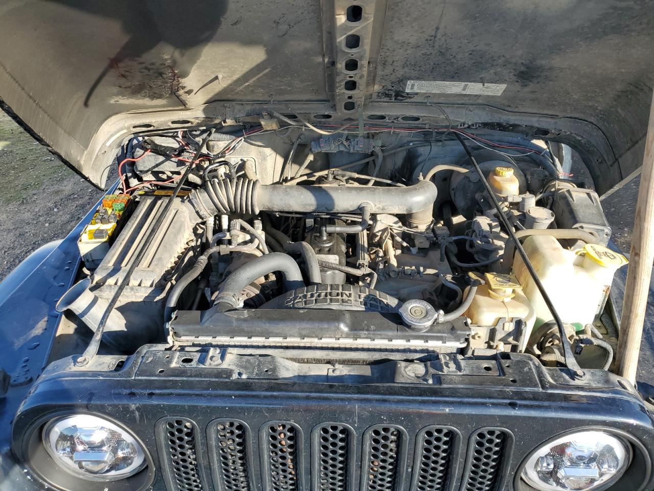 1998 Jeep Wrangler - Image 11
