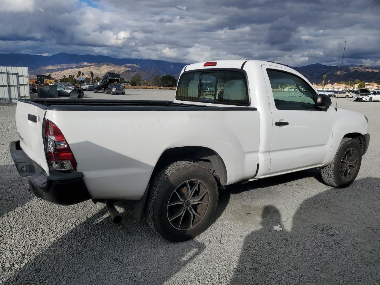 2011 Toyota Tacoma - Image 3