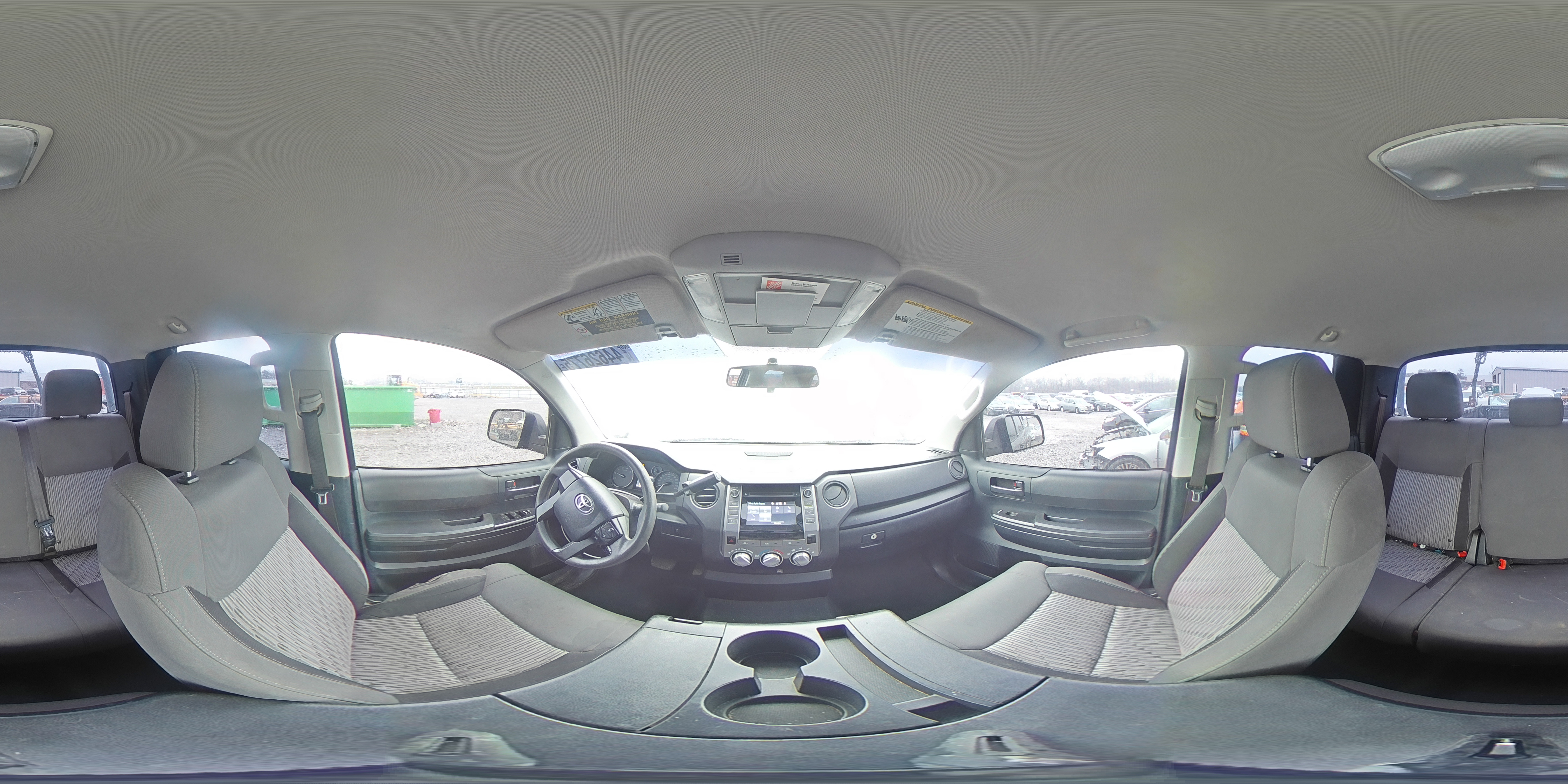 2015 Toyota Tundra - Image 14