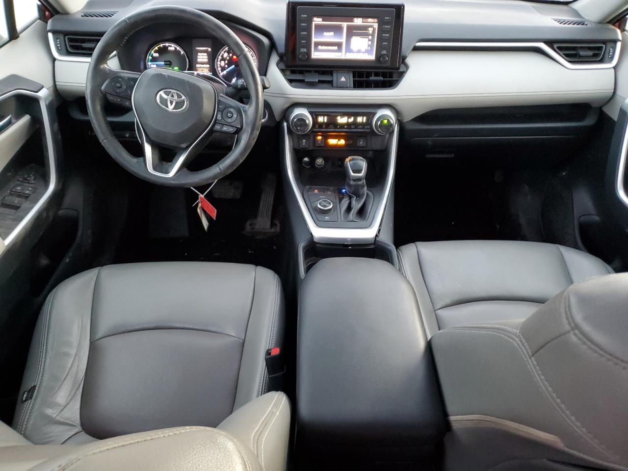 2019 Toyota RAV 4 - Image 8