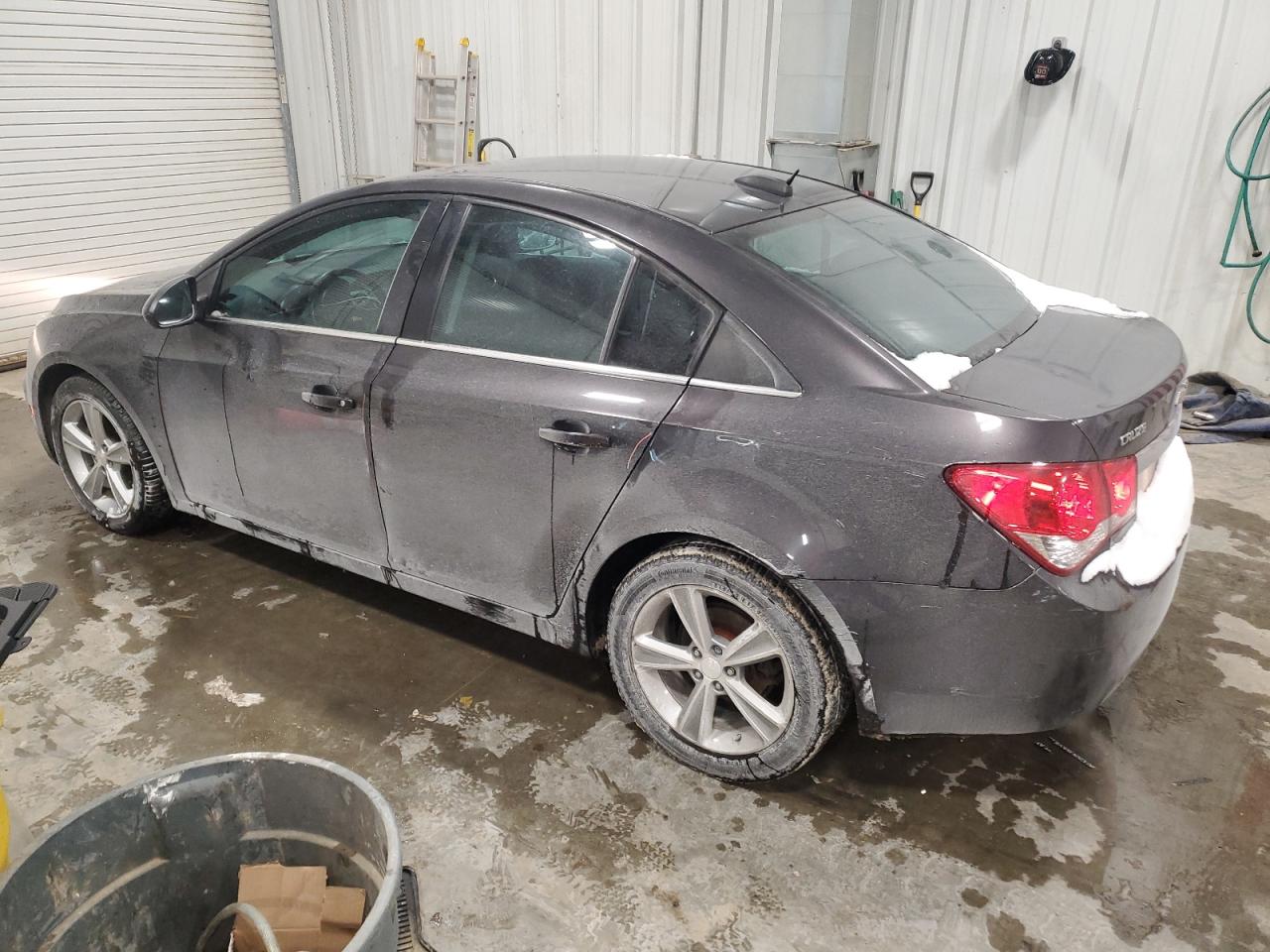 2016 Chevrolet Cruze - Image 2