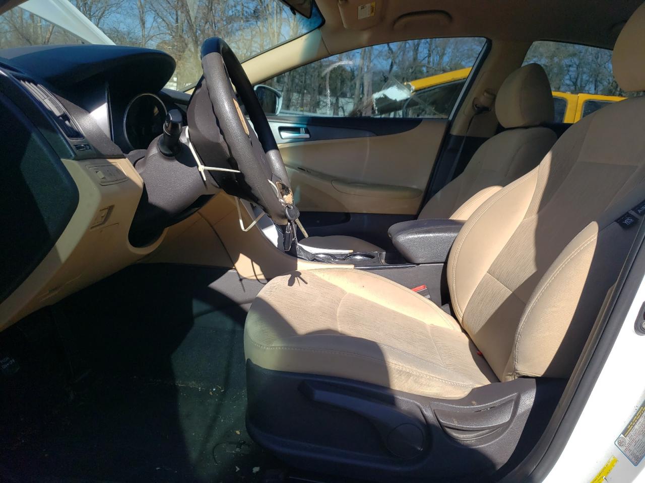 2011 Hyundai Sonata - Image 7
