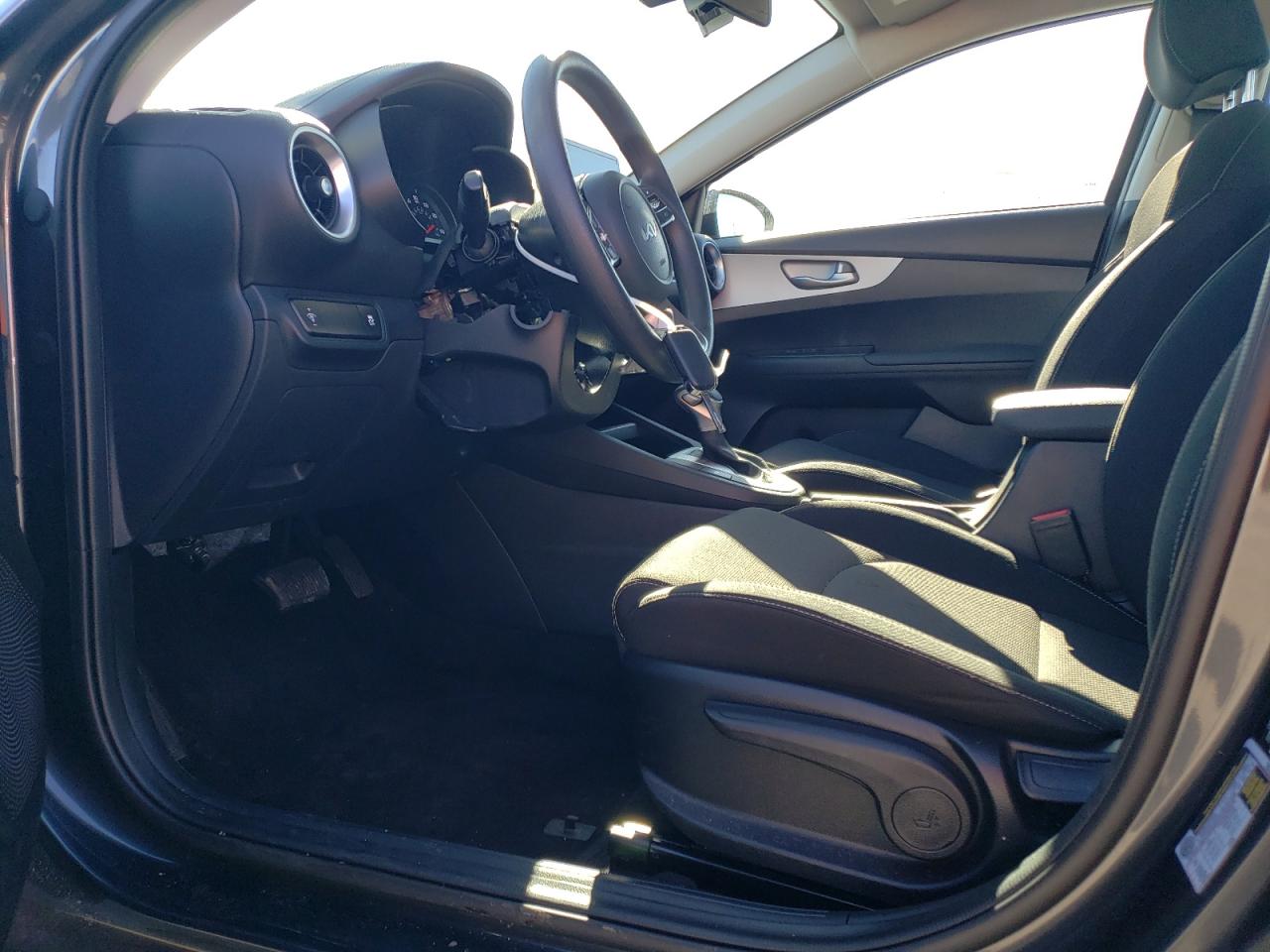 2024 Kia Forte - Image 7