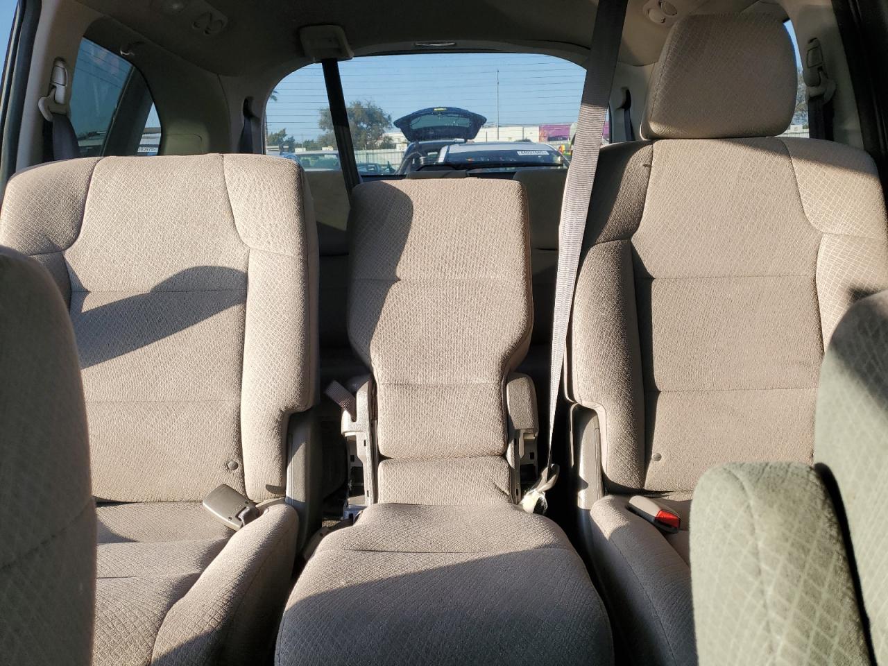 2016 Honda Odyssey - Image 10