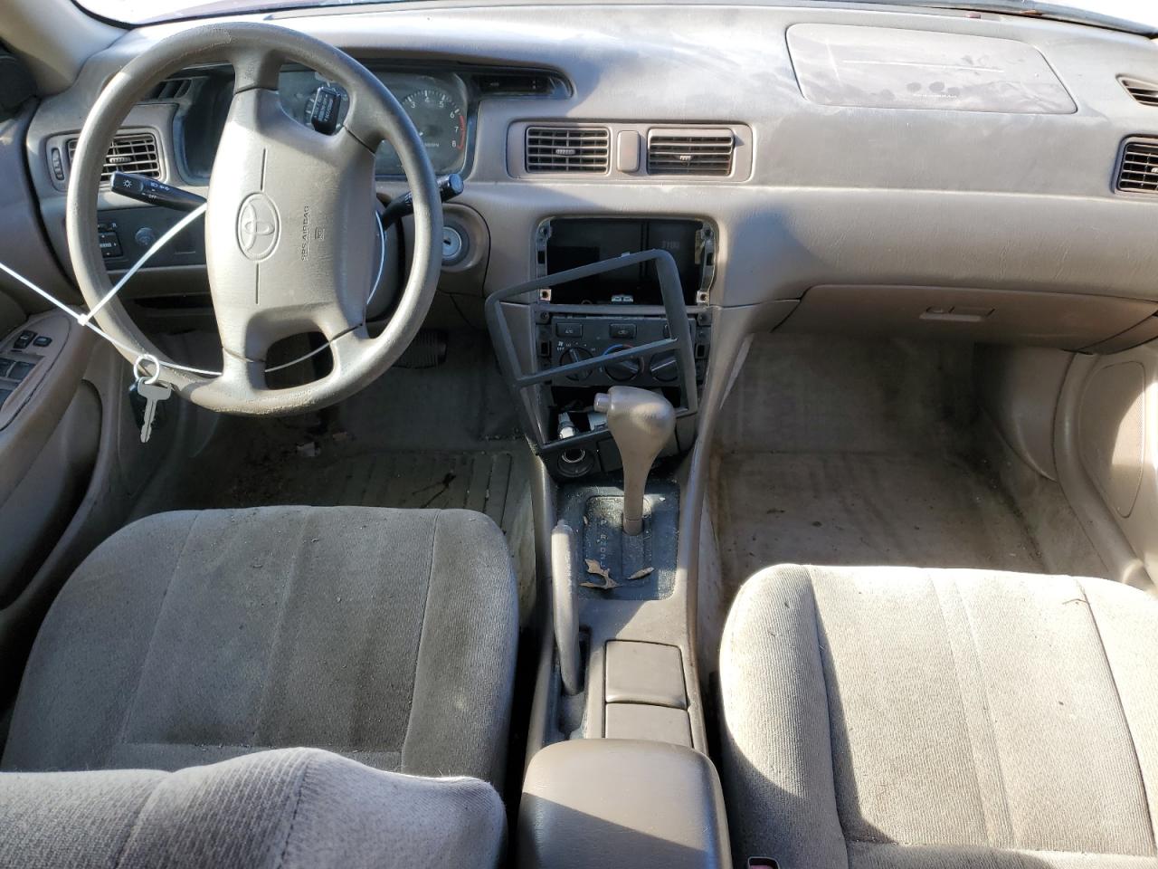 2000 Toyota Camry - Image 8