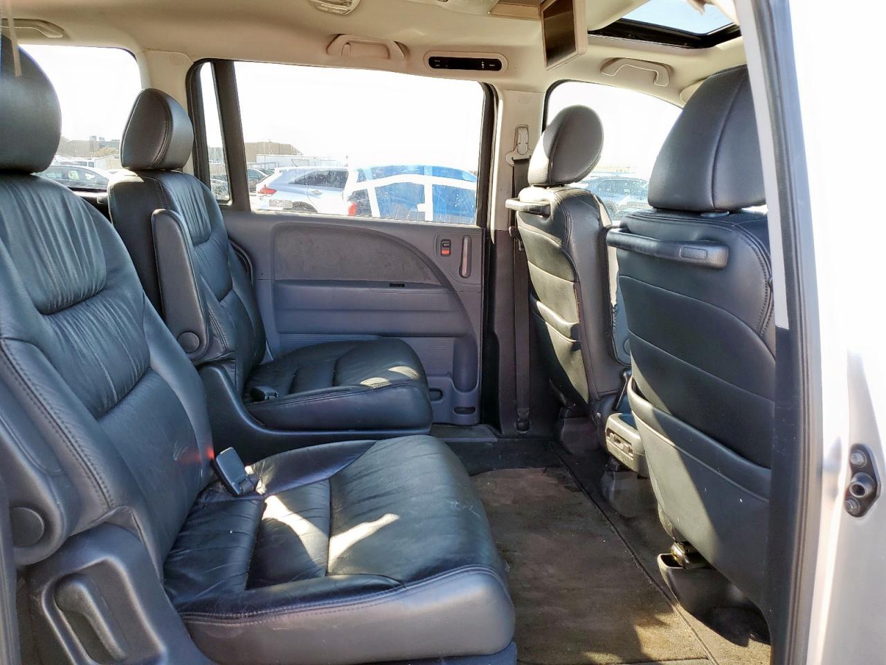 2009 Honda Odyssey - Image 11