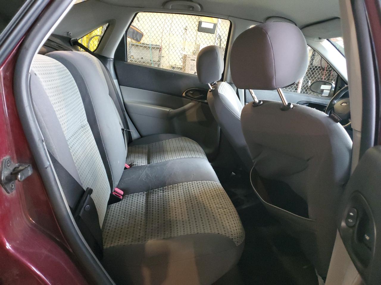 2006 Ford Focus - Image 10