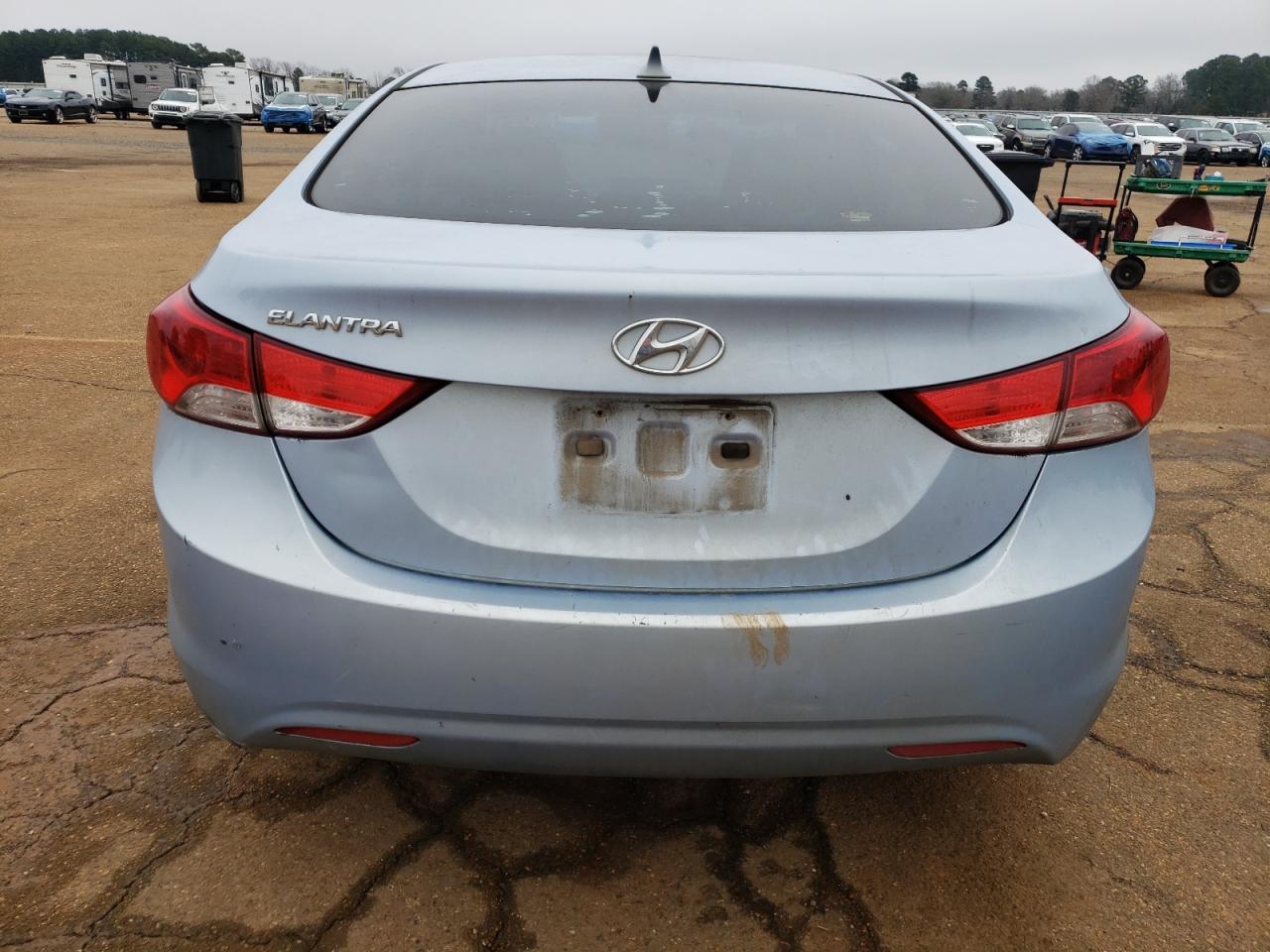 2012 Hyundai Elantra - Image 6