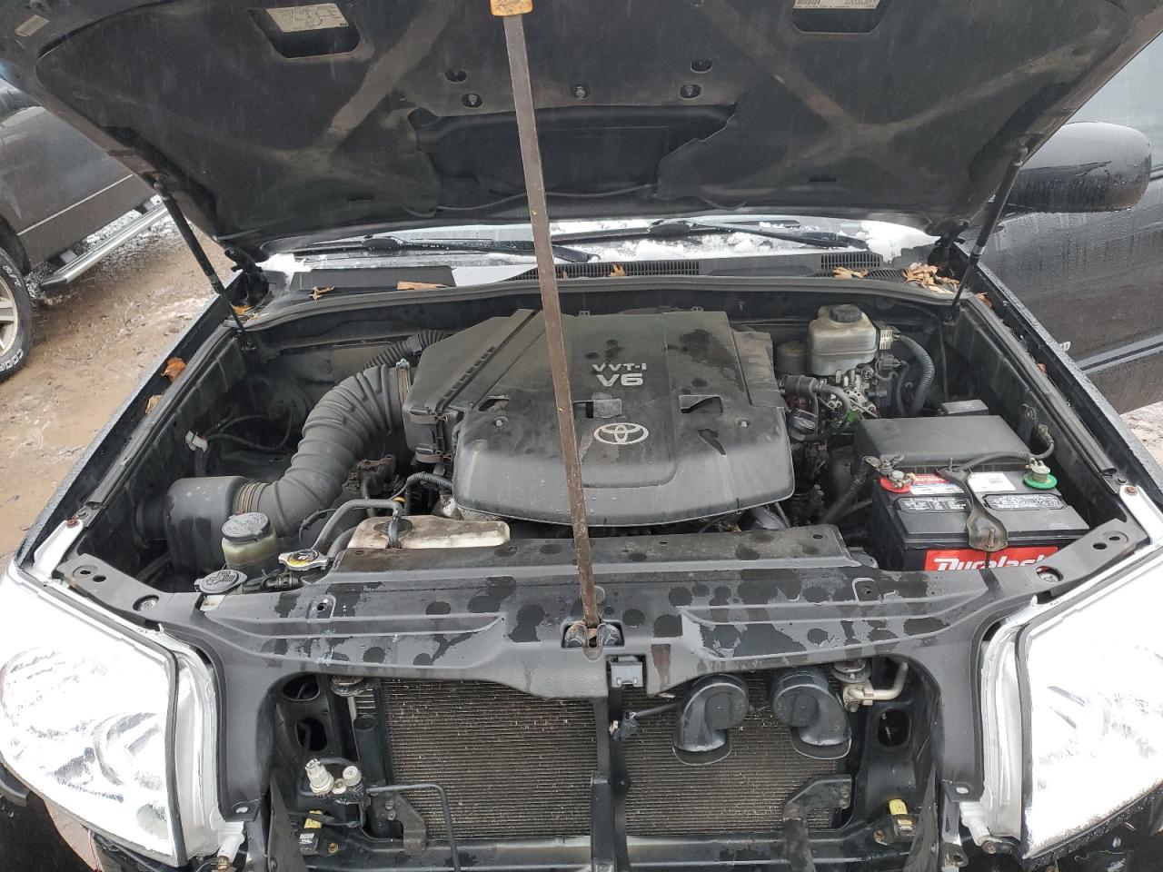 2005 Toyota 4Runner - Image 12