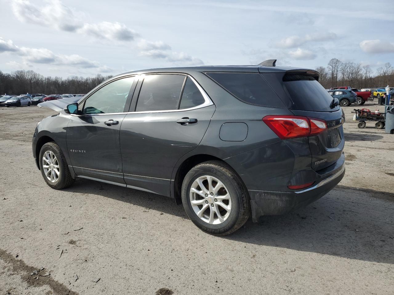 2018 Chevrolet Equinox - Image 2