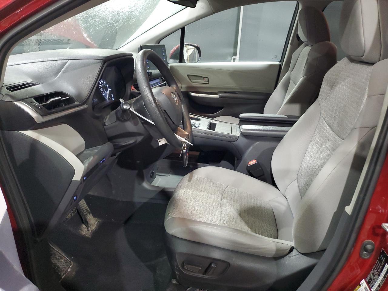 2022 Toyota Sienna - Image 7