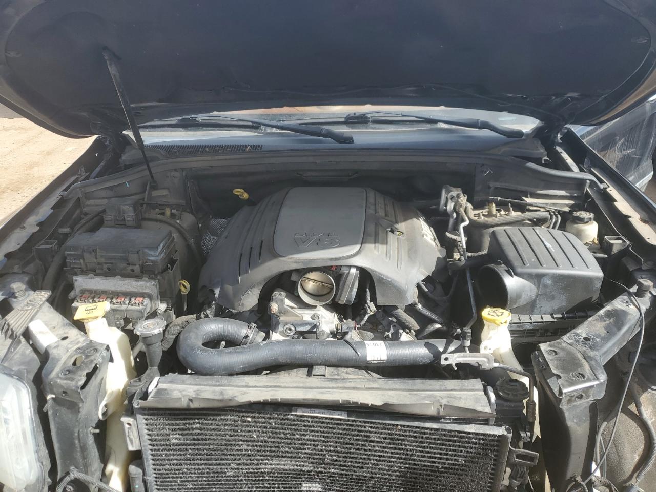2011 Jeep Grand Cherokee - Image 12
