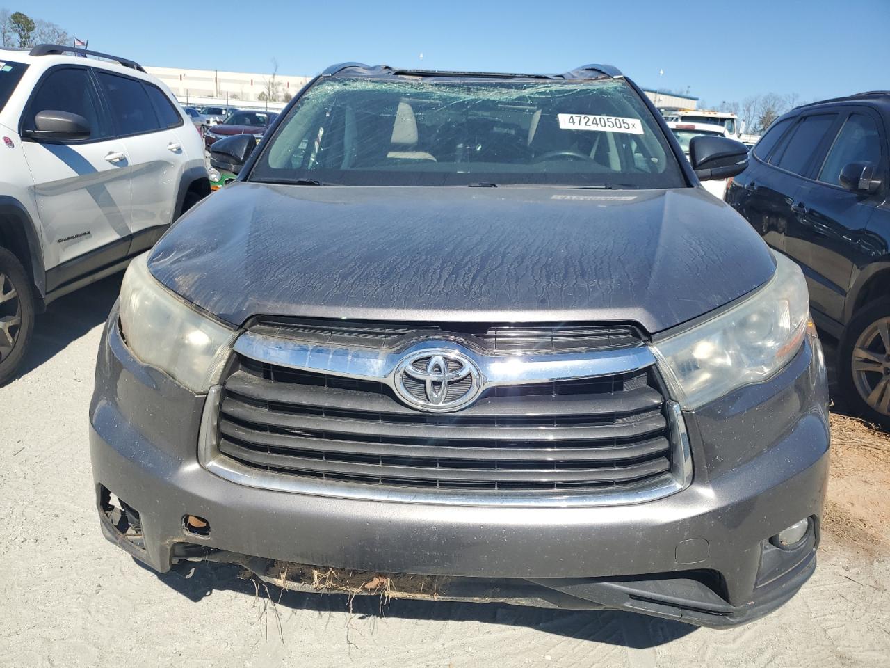 2014 Toyota Highlander - Image 5