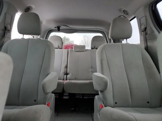 2011 TOYOTA SIENNA 