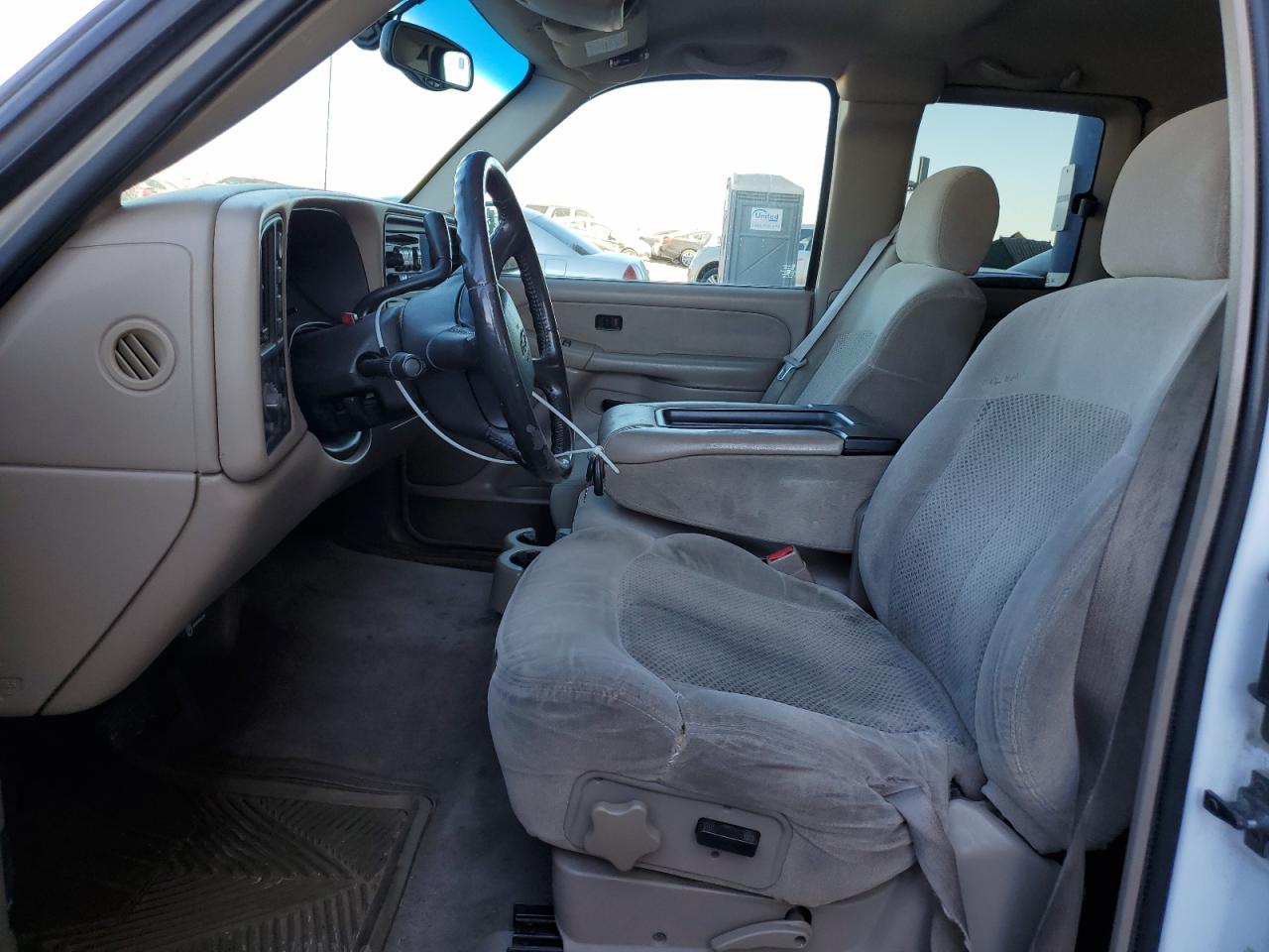2002 Chevrolet Silverado - Image 7
