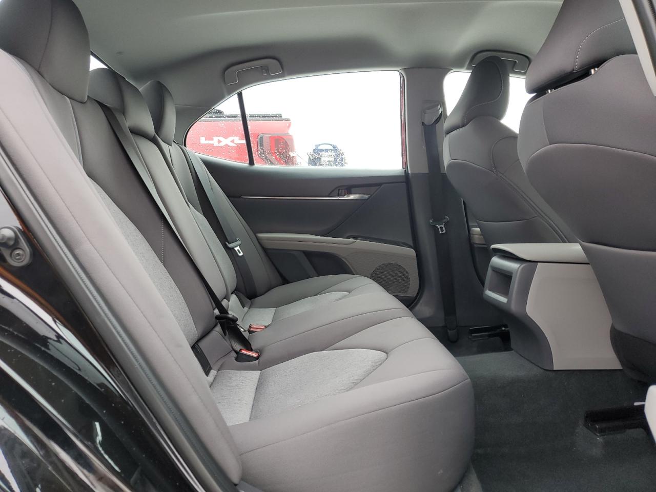 2023 Toyota Camry - Image 10