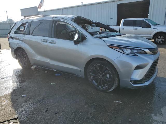  TOYOTA SIENNA 2023 Сріблястий