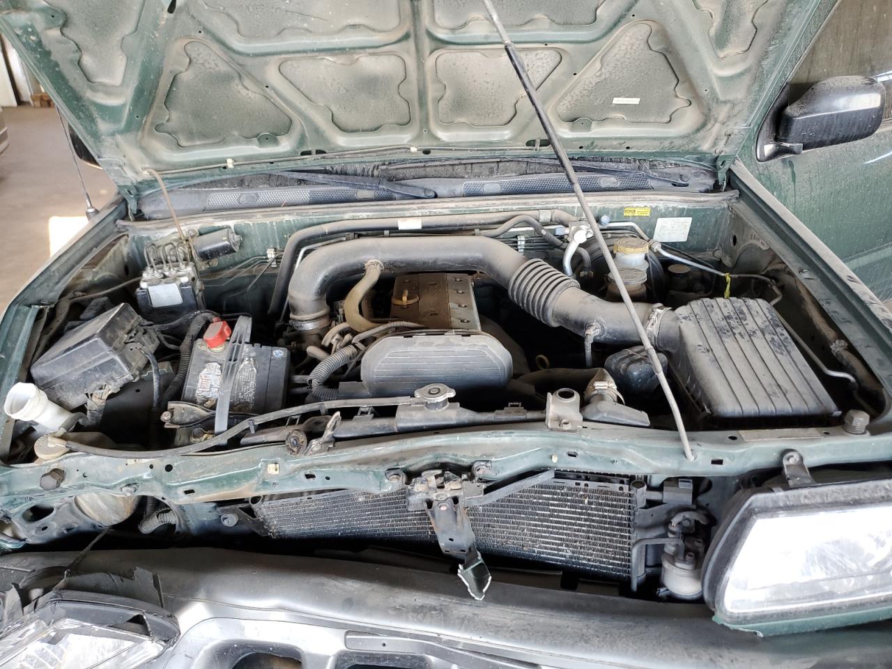 2002 Isuzu Rodeo - Image 13