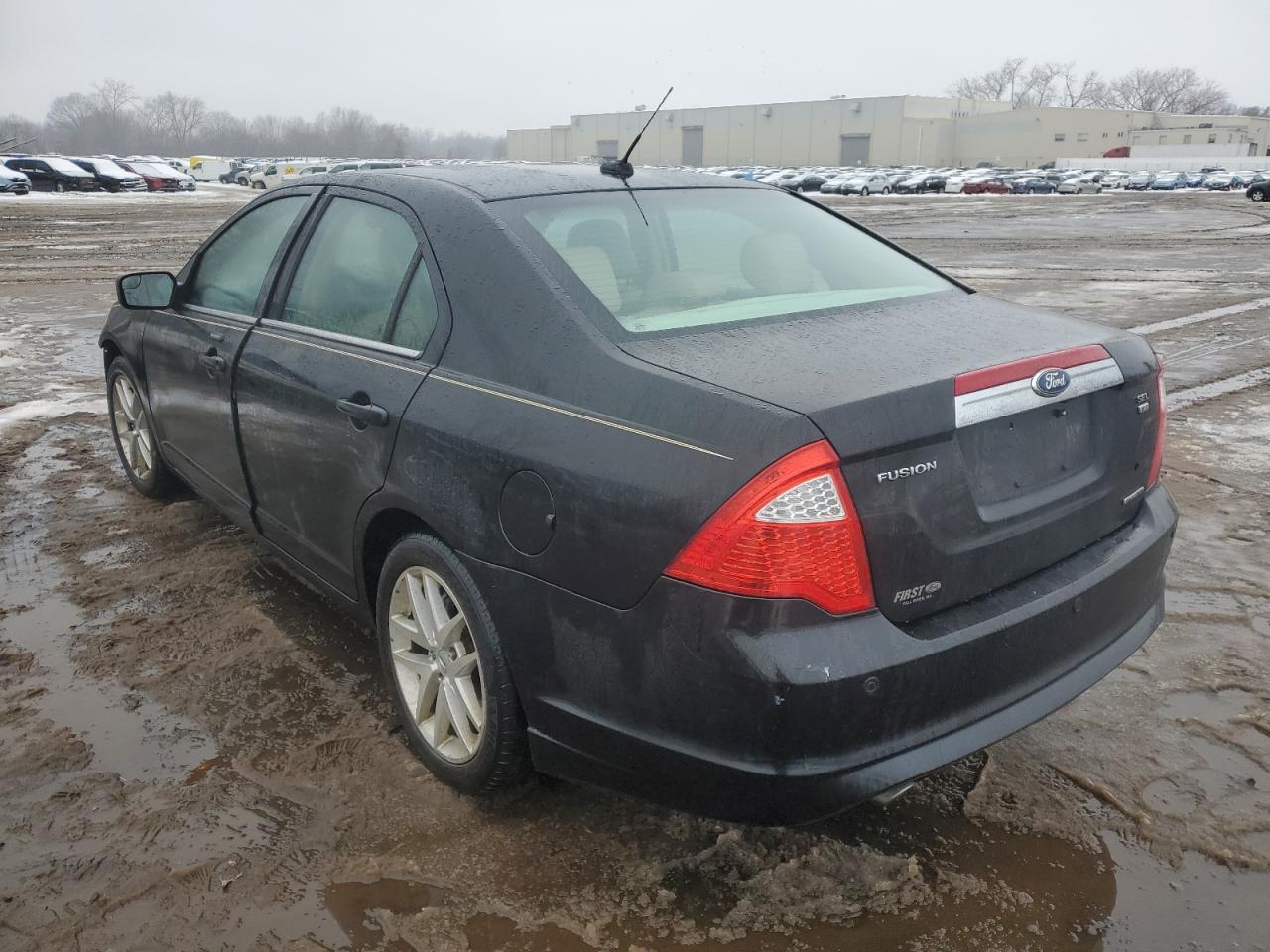 2011 Ford Fusion - Image 2