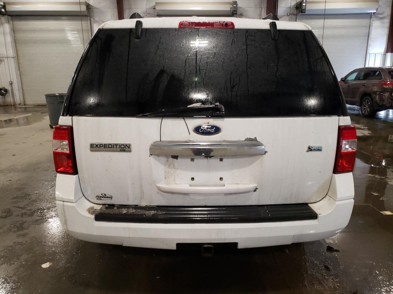 2010 Ford Expedition - Image 6
