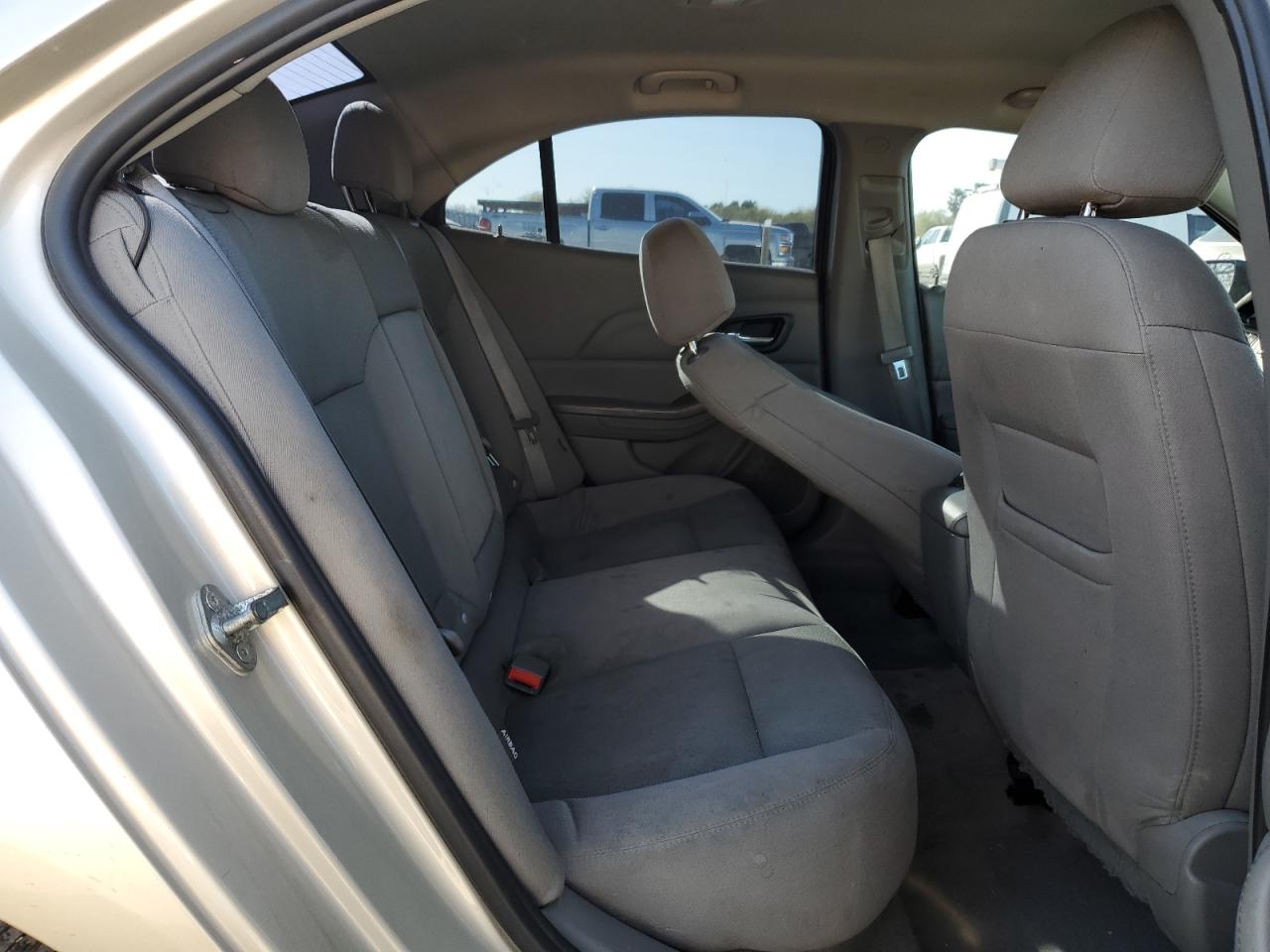 2014 Chevrolet Malibu - Image 10
