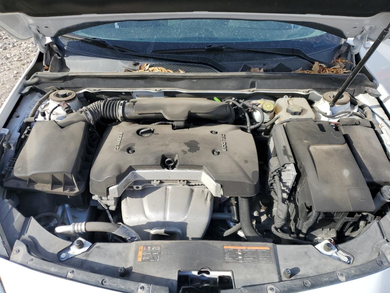 2016 Chevrolet Malibu - Image 11