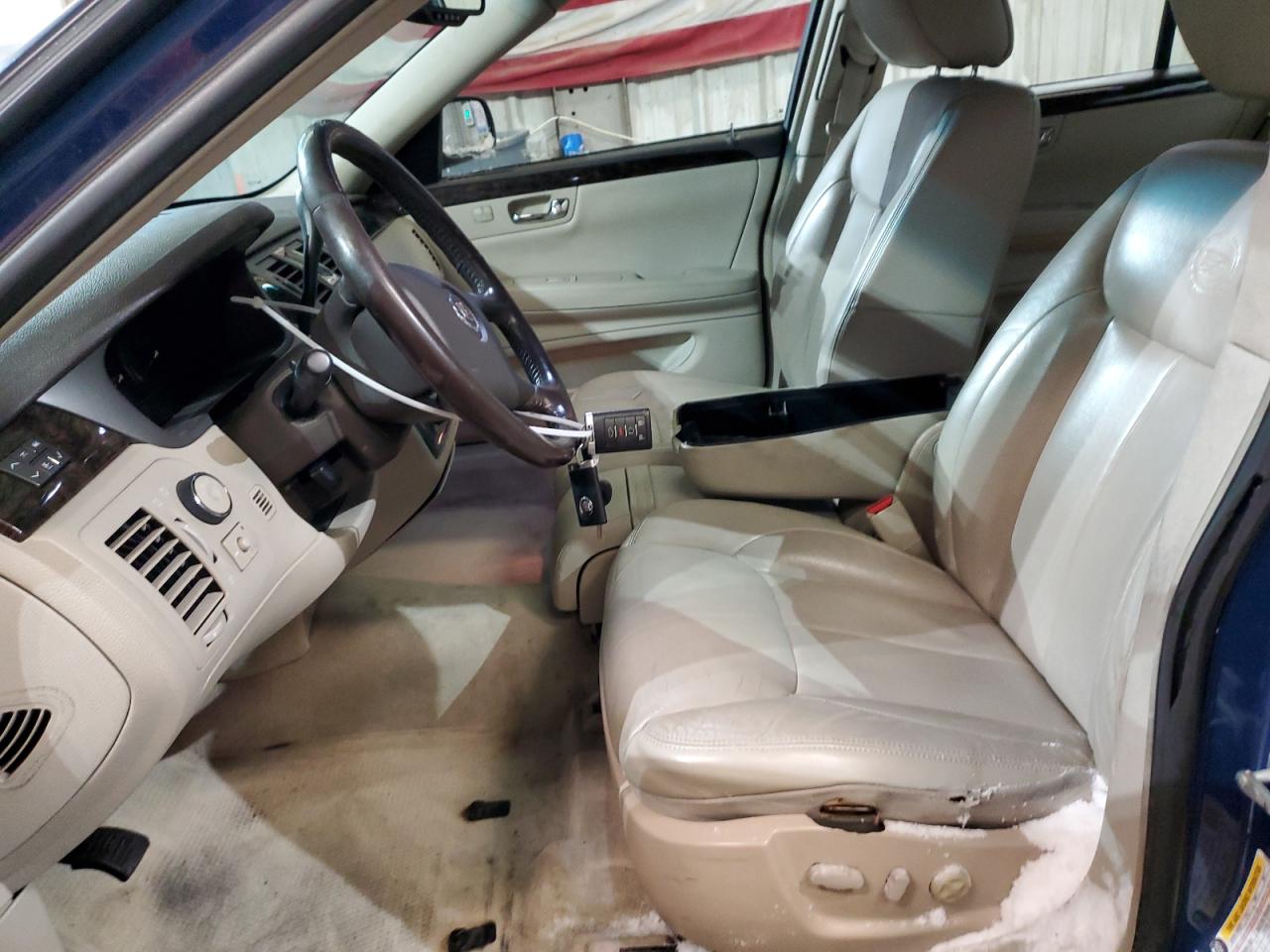 2009 Cadillac DTS - Image 7