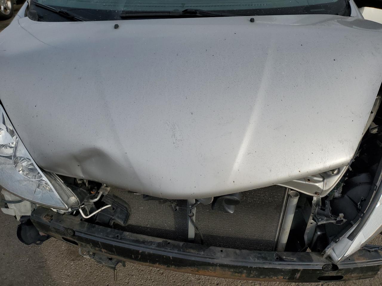 2006 Toyota Sienna - Image 12