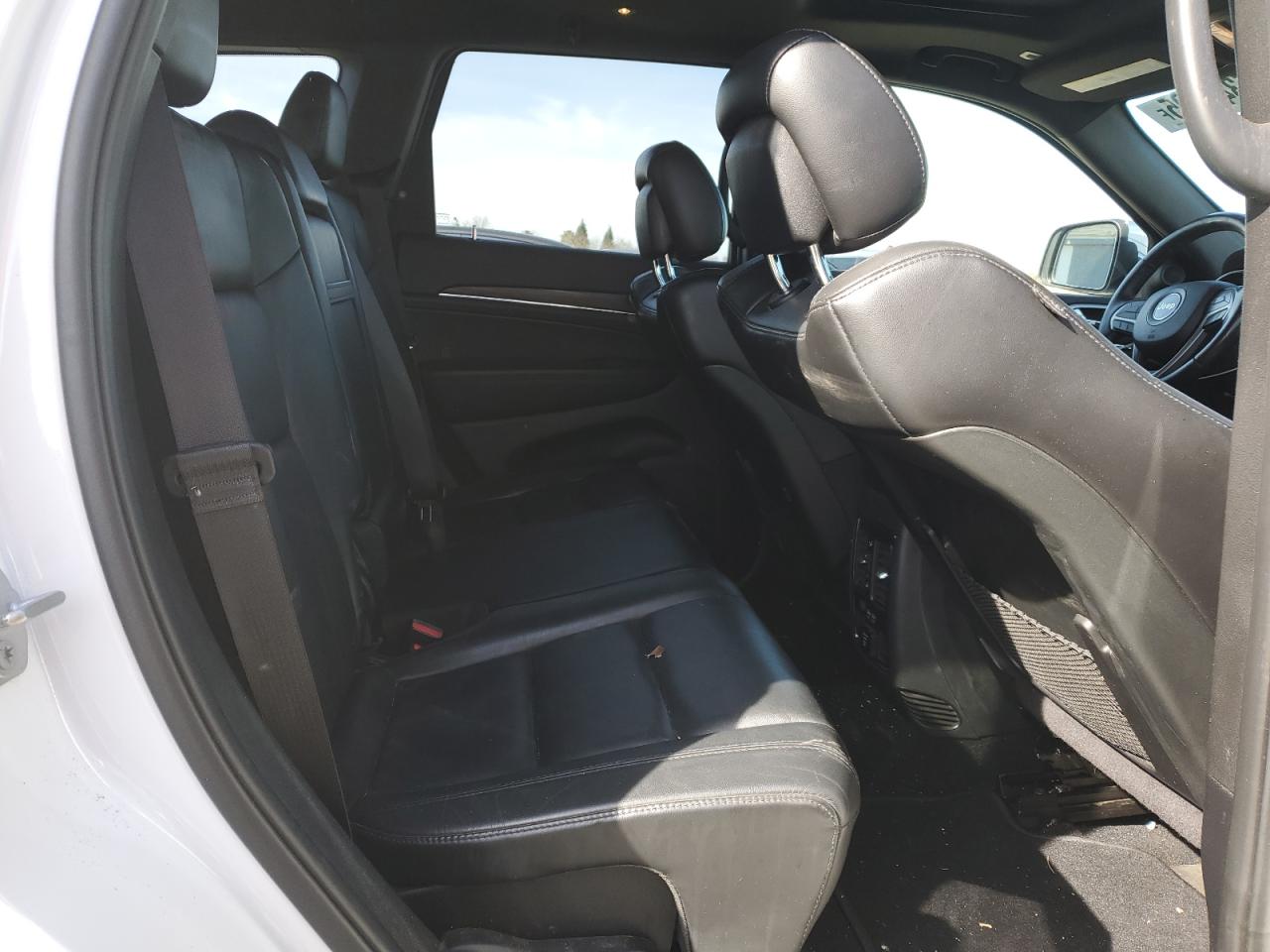 2019 Jeep Grand Cherokee - Image 11