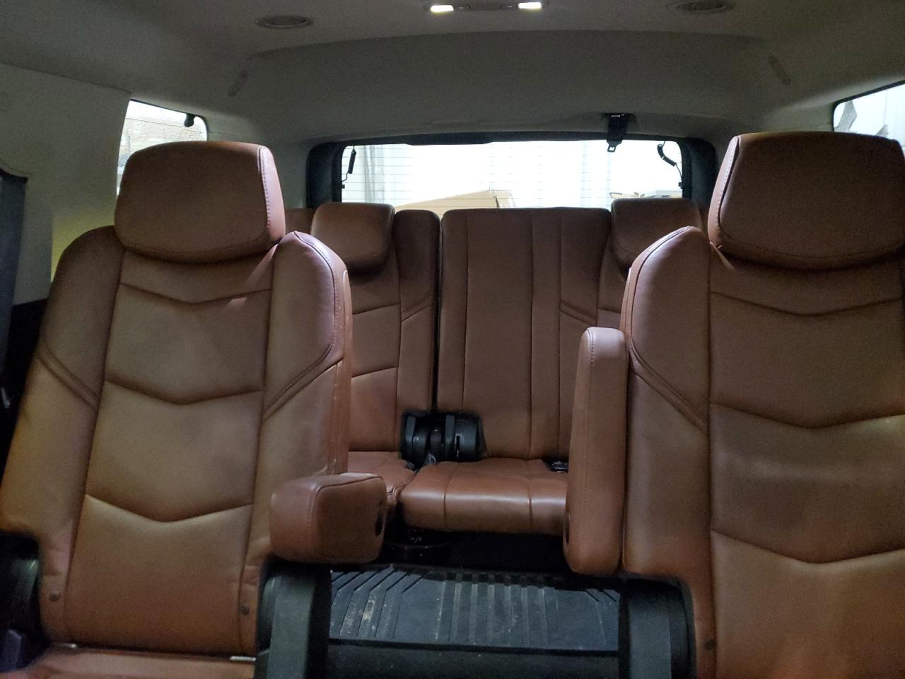 2016 Cadillac Escalade - Image 10