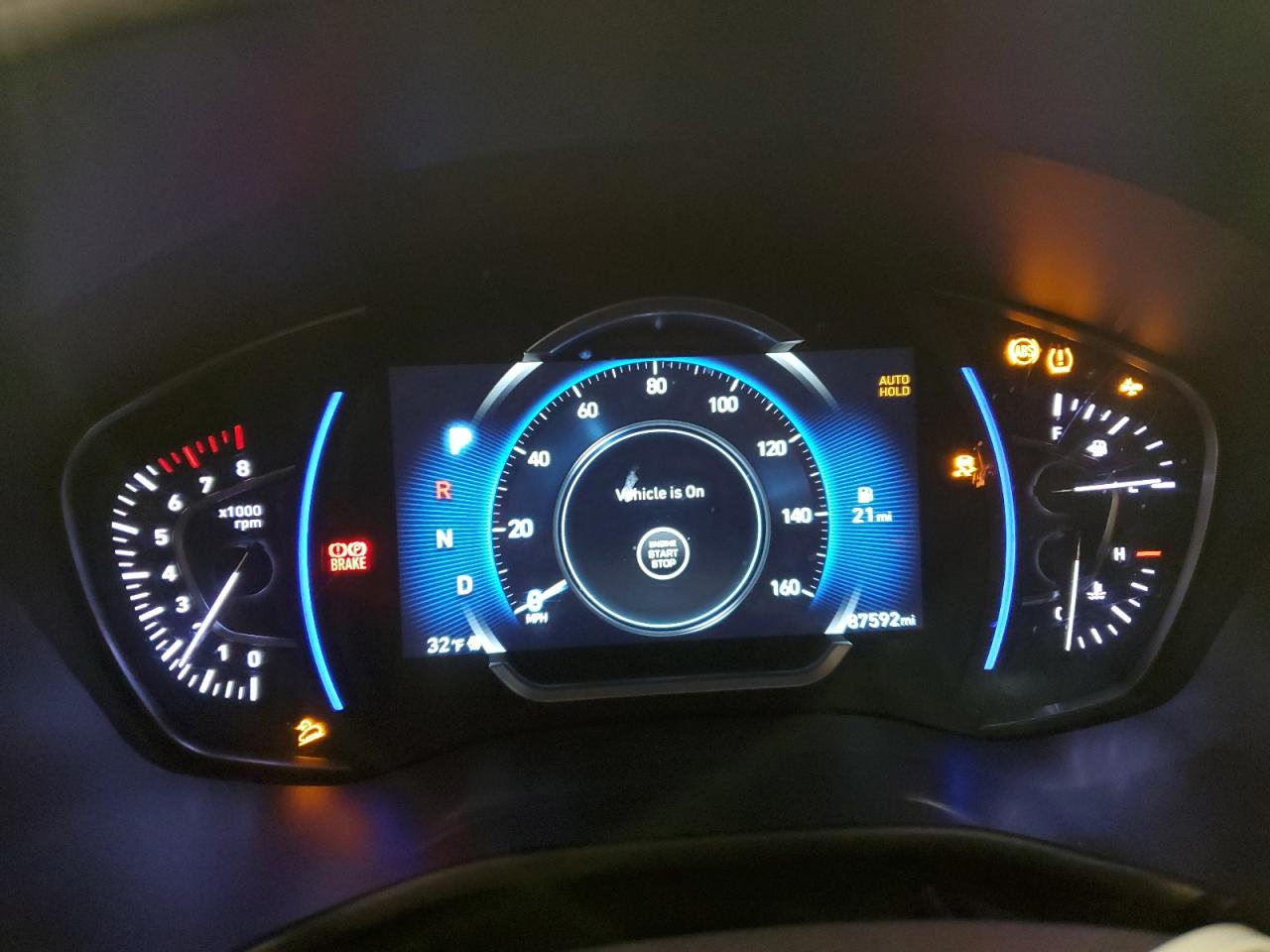 2020 Hyundai Santa Fe - Image 9
