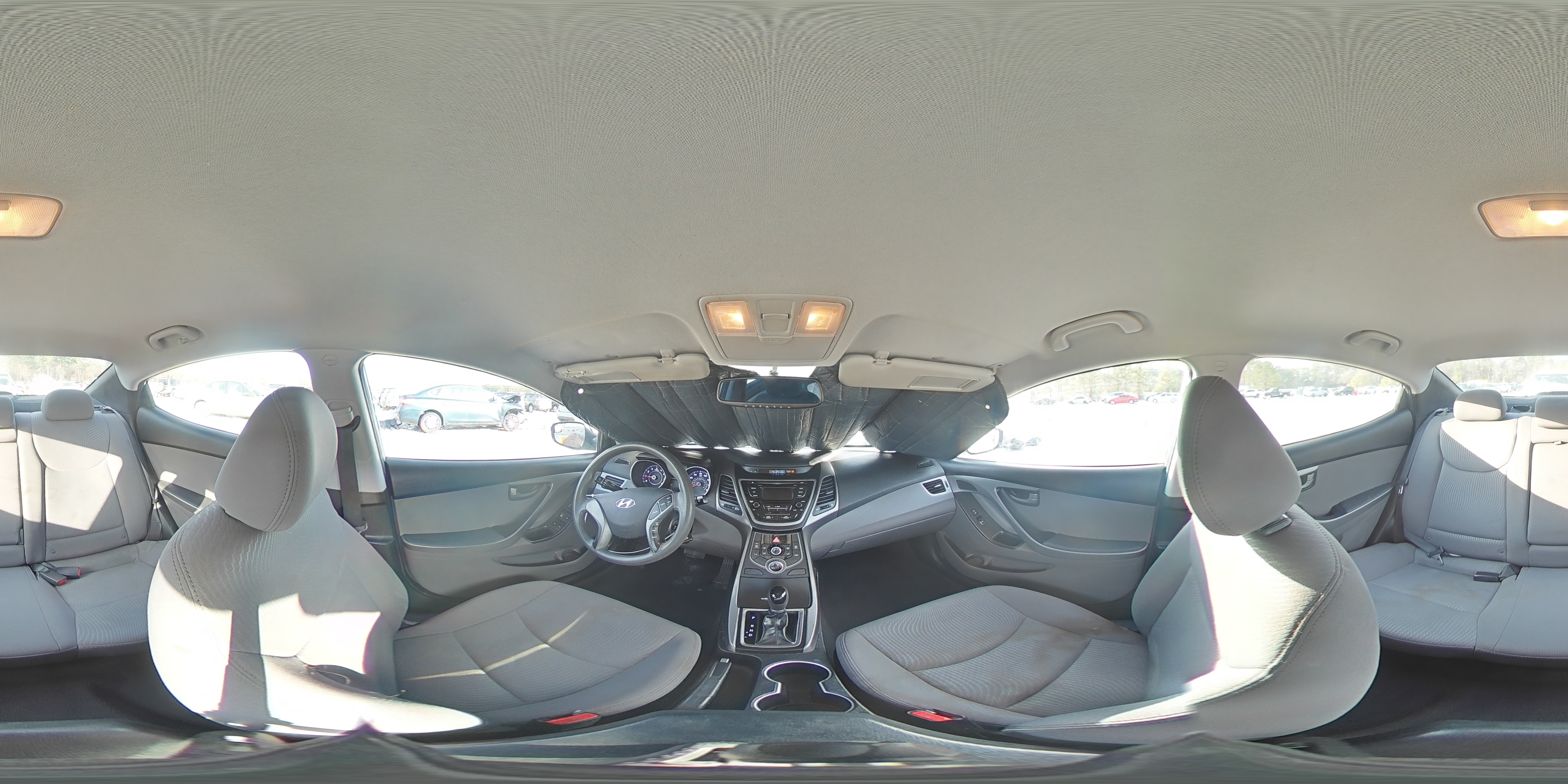 2015 Hyundai Elantra - Image 15