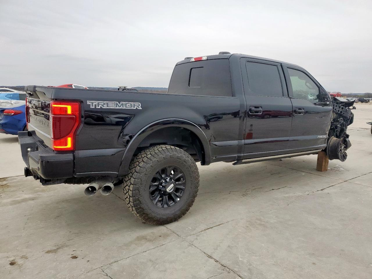 2022 Ford F250 - Image 3