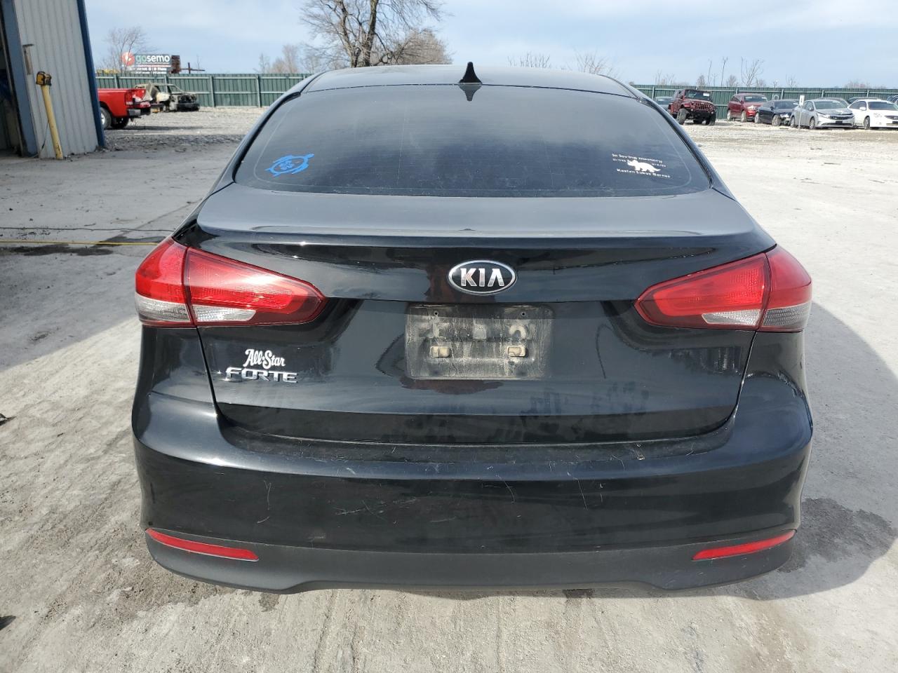 2018 Kia Forte - Image 6